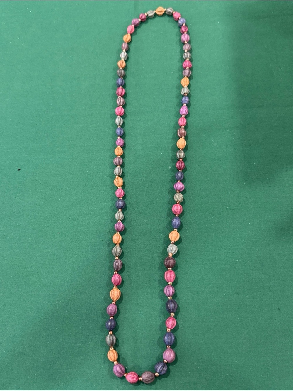 Multicolored VTG Necklace W/Melon Shaped Beads W/Small Gold Tone Beads. 119B